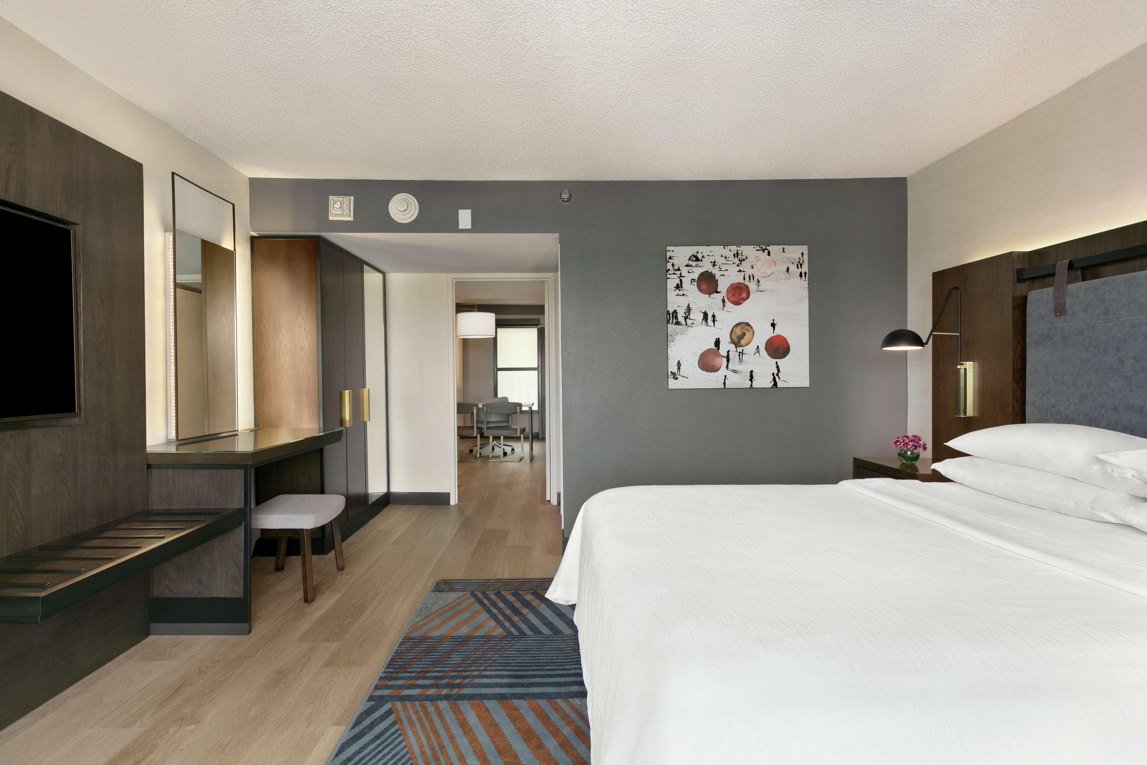 Embassy Suites By Hilton Los Angeles Downey Zewnętrze zdjęcie