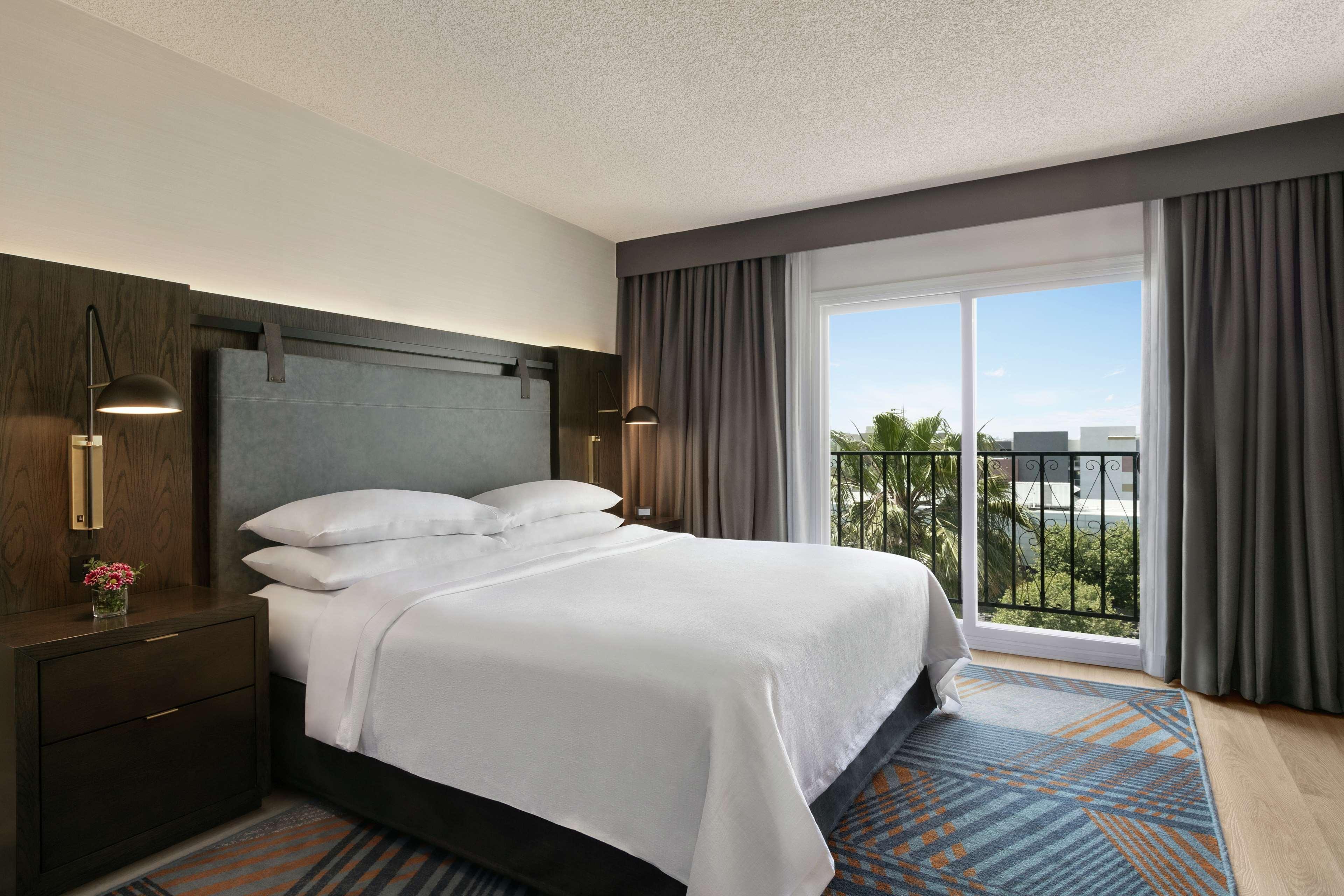 Embassy Suites By Hilton Los Angeles Downey Zewnętrze zdjęcie