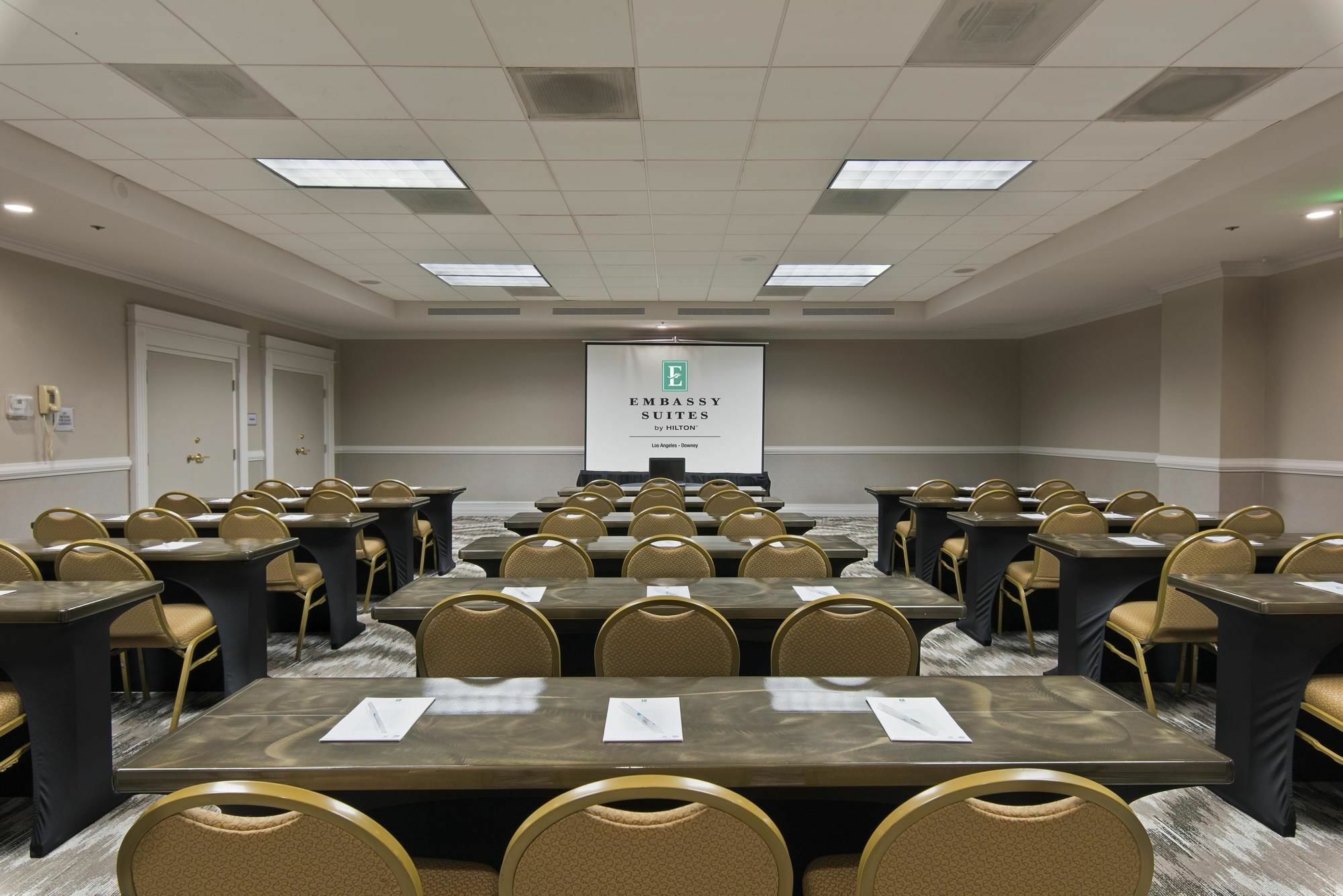 Embassy Suites By Hilton Los Angeles Downey Zewnętrze zdjęcie