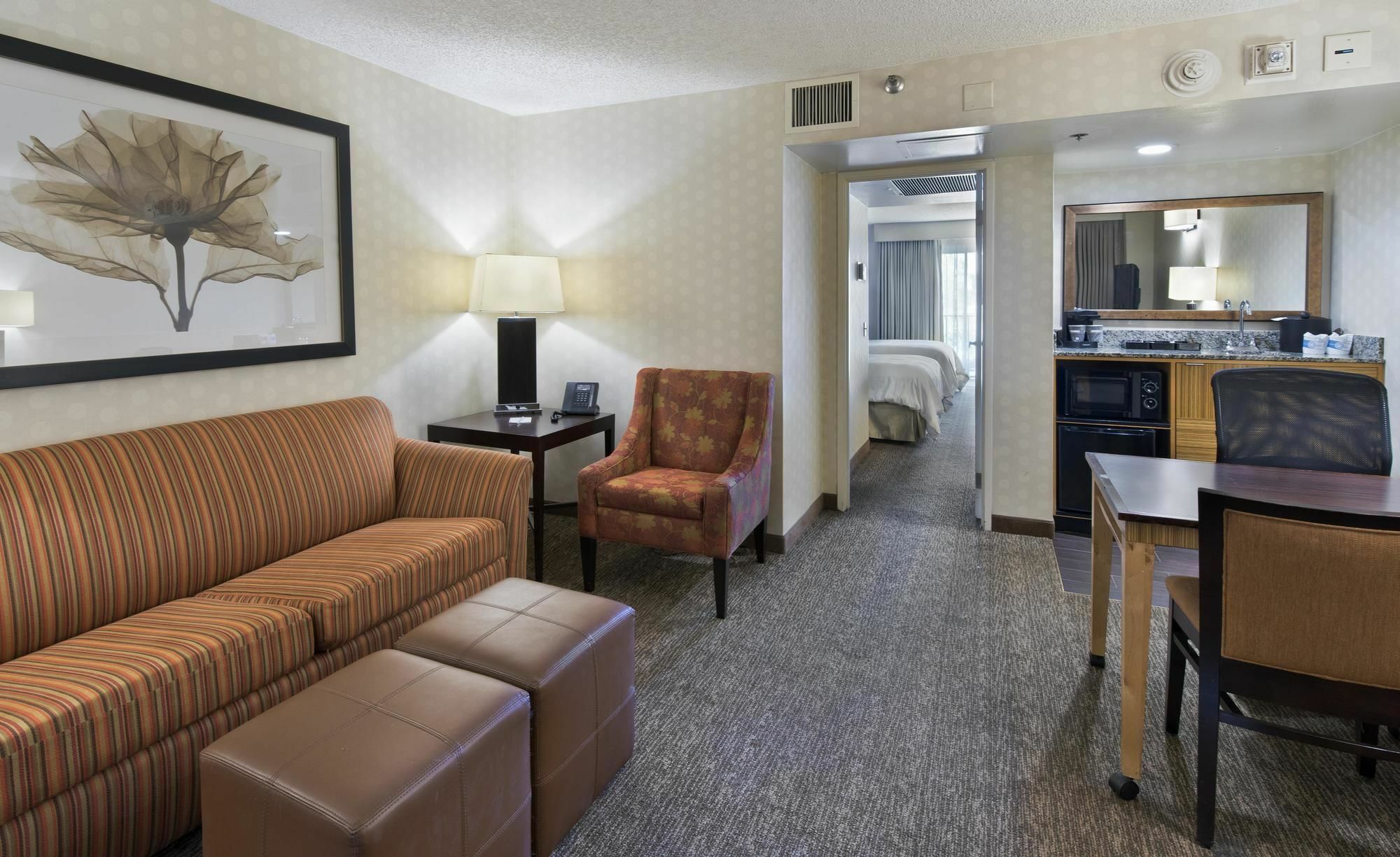 Embassy Suites By Hilton Los Angeles Downey Zewnętrze zdjęcie